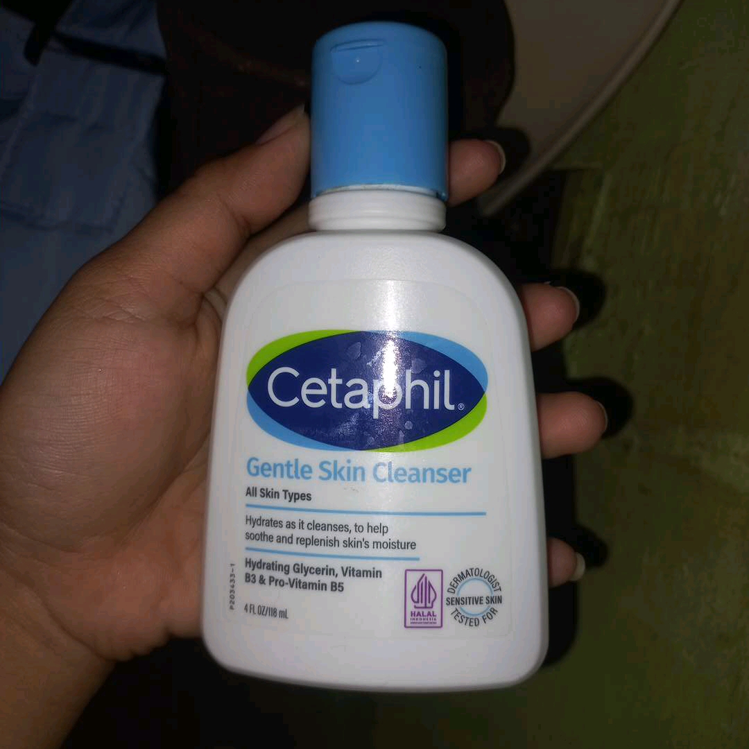 Gentle Skin Cleanser - Reformulation in August 2022 imgfdn-93d270ea-4c16-4364-a56b-101e12edc73f