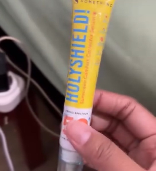 Holyshield! UV Watery Sunscreen Gel SPF 50+ PA++++ imgfdn-2b5ce84e-eb09-4cd4-8c9a-563840480a5b