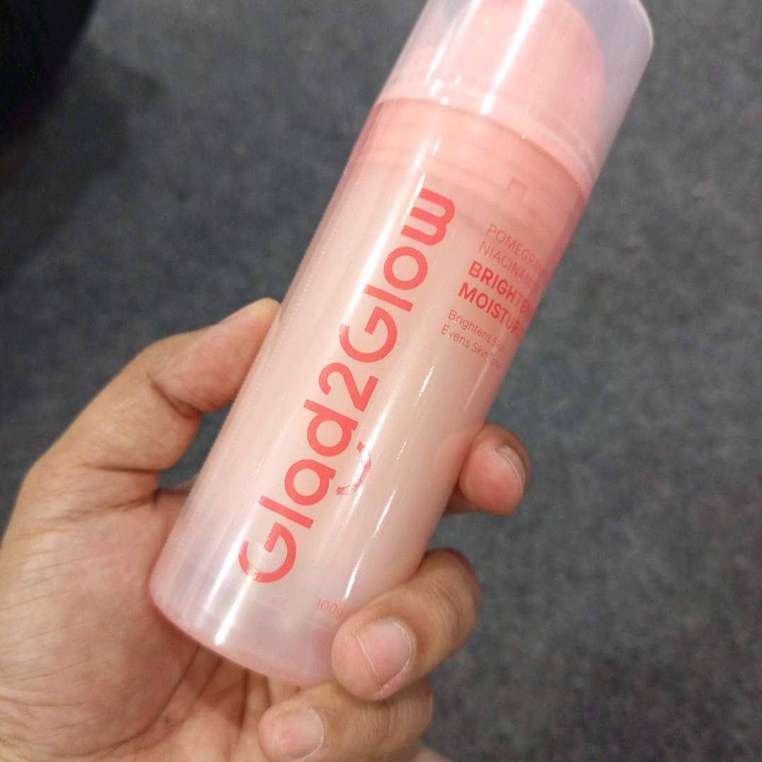 Pomegranate Niacinamide Brightening Clay Stick imgfdn-da0b6372-ca05-44ad-a090-dd96dc2f6941