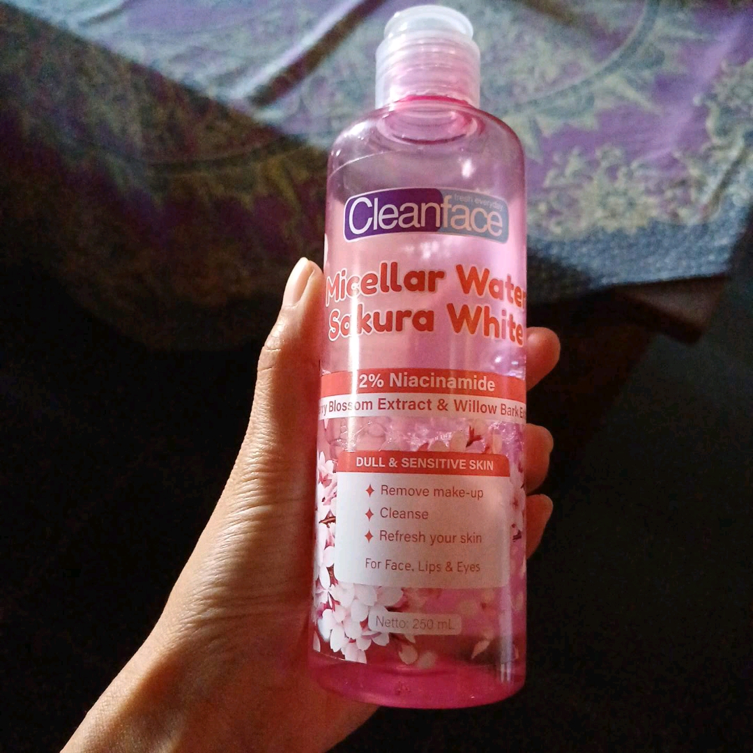 Micellar Water Sakura White imgfdn-3e415305-21e5-4270-b762-2ed41d613dee