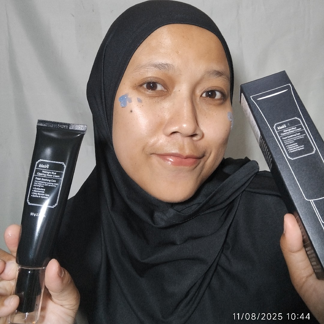 Midnight Blue Clearing Water Cream imgfdn-1c1f22a9-8c44-4882-b8f9-03ceae7ff9ec