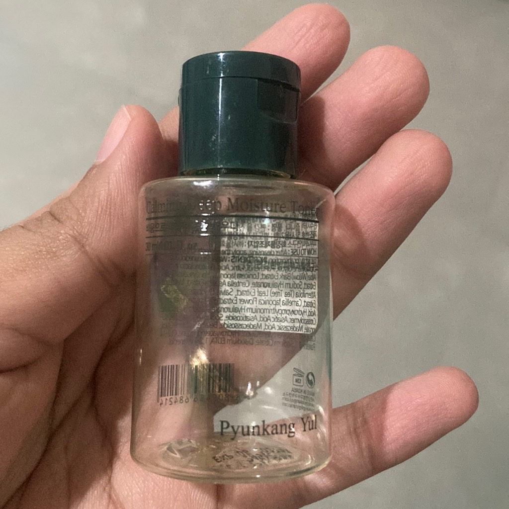 Calming Deep Moisture Toner imgfdn-ad2864ac-217e-412c-ab4b-9a4080f14d00
