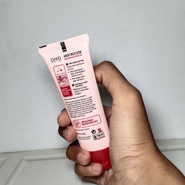 Bright Booster Moisturizer imgfdn-83277cb1-faf2-4932-ba7e-1dc5e85c3fa3