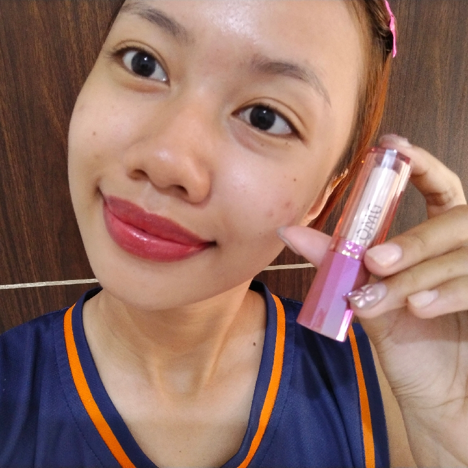 Gloss Up Tinted Lip Balm - 03 Milky Mocha imgfdn-71558b03-4153-430d-9dd8-85c6ca467ba5