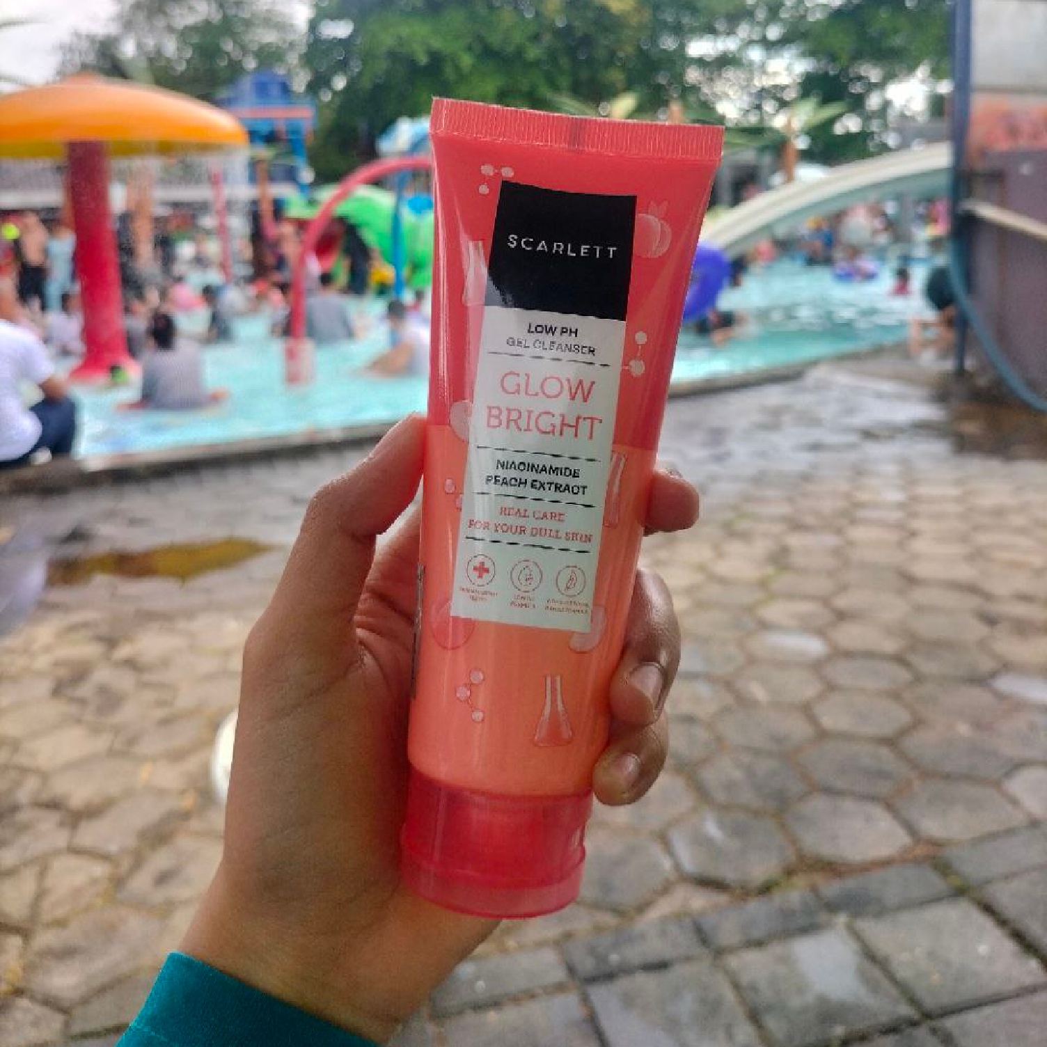 Low pH Glow Bright Gel Cleanser imgfdn-c1e7d078-ff63-456d-bd01-e508e8bcd577