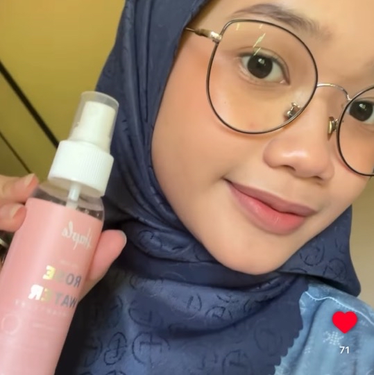 Pure Rose Water imgfdn-07aefe8e-c233-4d86-90c3-f155e6854d23