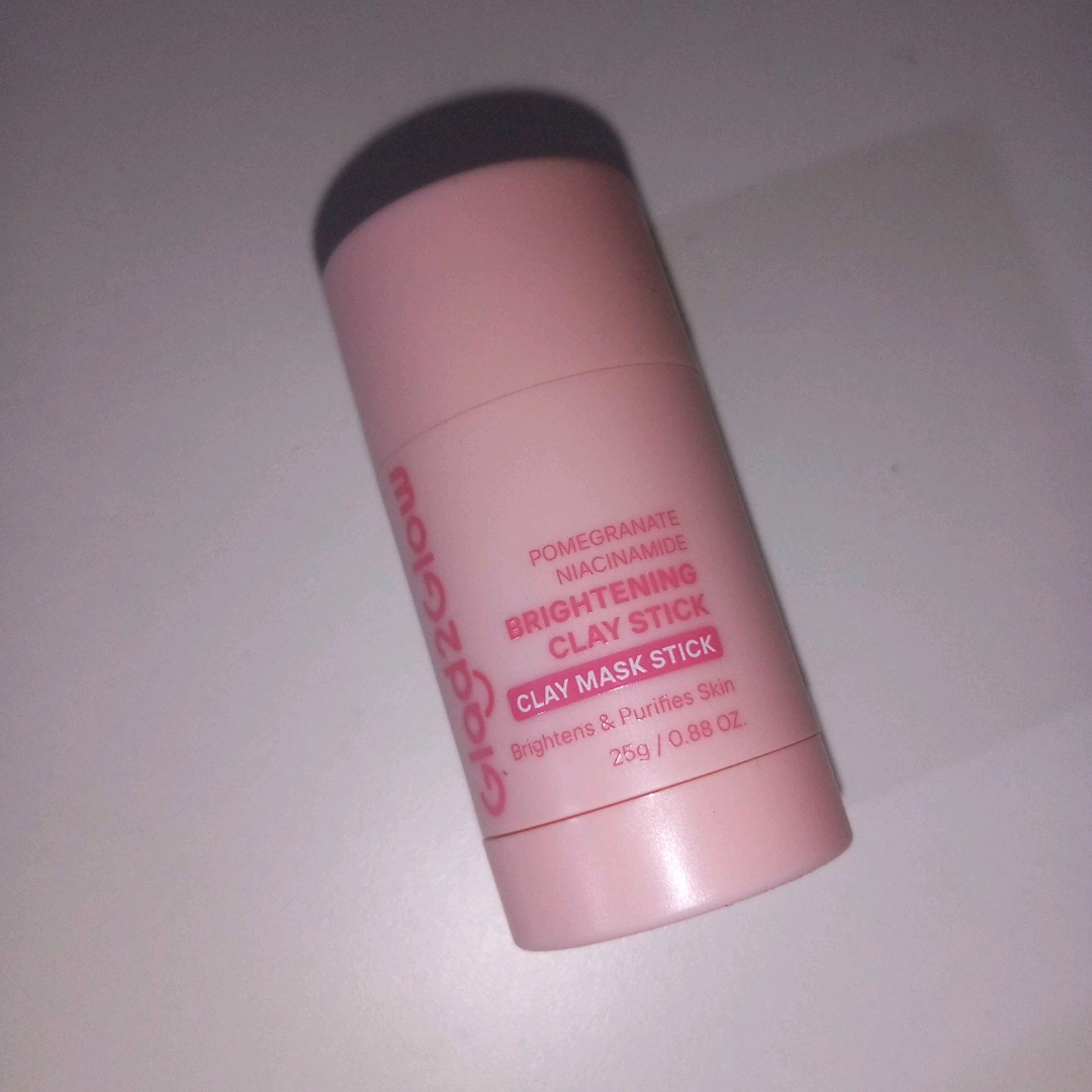 Pomegranate Niacinamide Brightening Clay Stick imgfdn-cb7fd800-ec0f-4954-a40c-00d6ded713ee