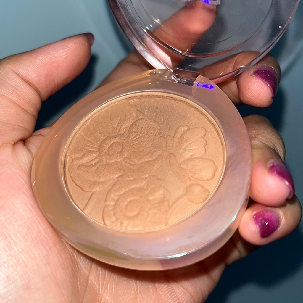 Creamy Butter Bronzer imgfdn-b6362ef0-531c-478f-8d8a-3552ecf0d819