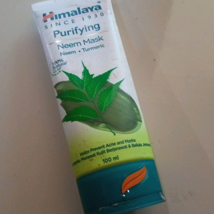 Purifying Neem Mask imgfdn-025b8b19-8770-472c-a7c8-fdd90bf97363