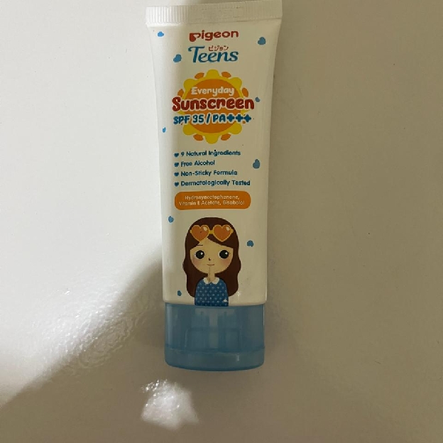 Everyday Sunscreen SPF 35/PA+++ imgfdn-5c83c6e1-5b15-4e0b-8b94-f89d673452cf