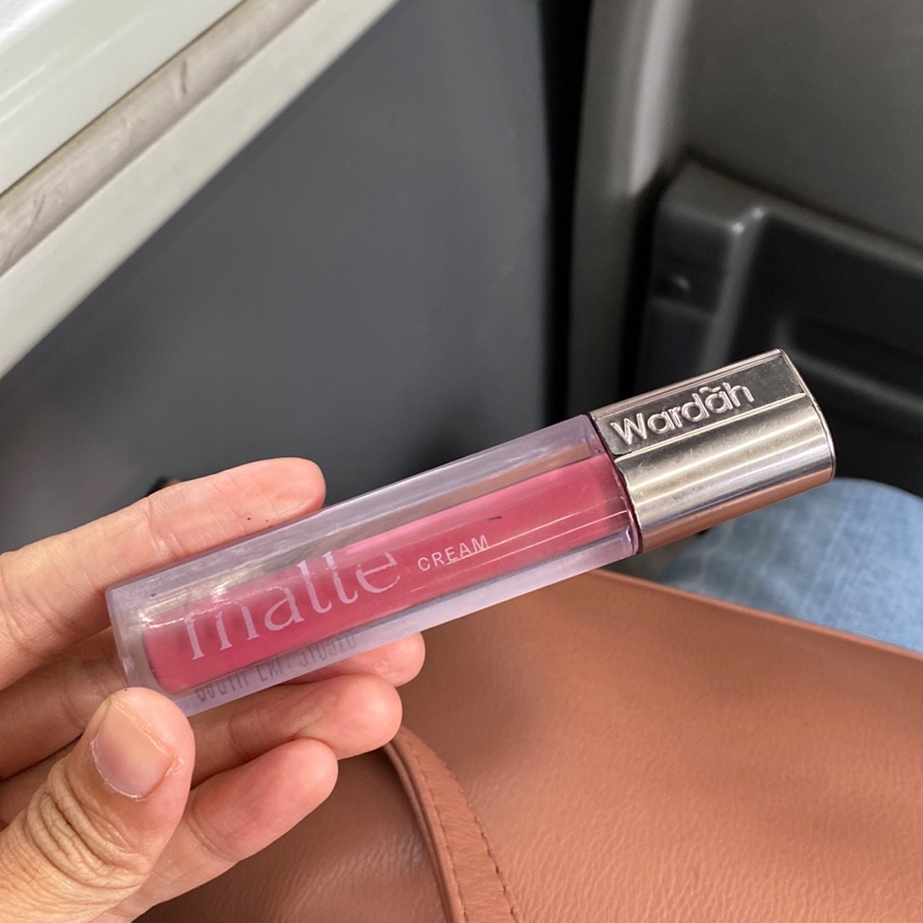 Exclusive Matte Lip Cream - 17 Rosy Cheek - Reformulation in May 2023 imgfdn-bbbecd17-7f51-45ae-8e69-05116c1689db