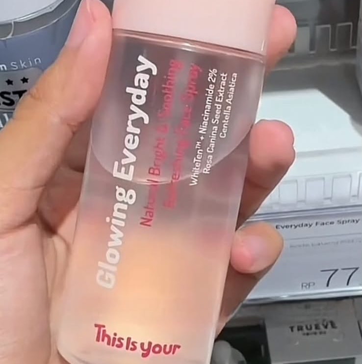 Face Spray Glowing Everyday imgfdn-d816717a-fdda-45f4-90f1-c299c0046954