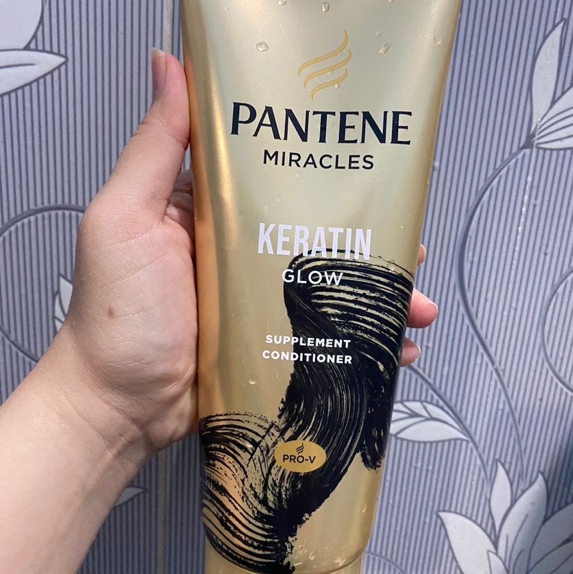 Miracles Conditioner - Keratin Glow imgfdn-6610d788-c558-4e3c-9f20-876033ee9405
