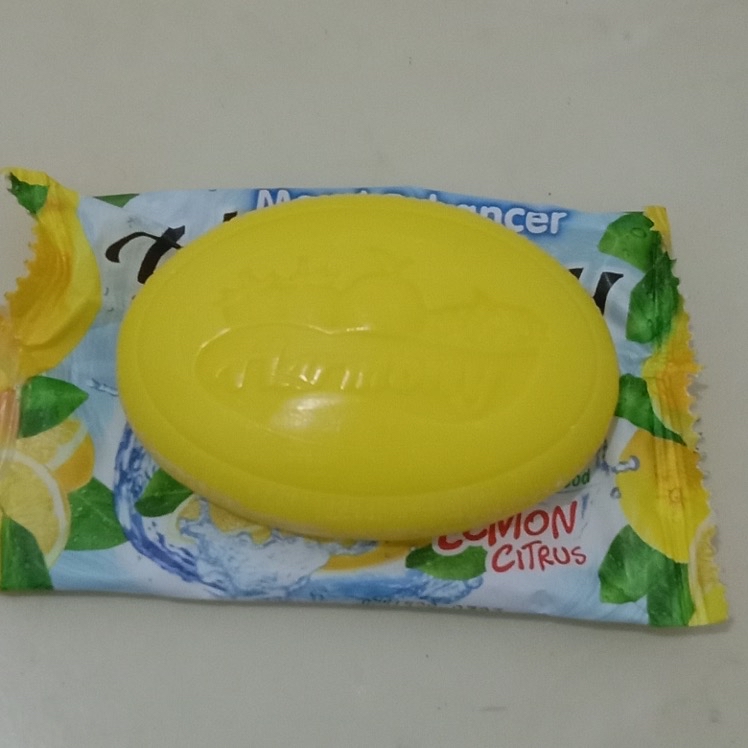 Fruity Soap - Lemon imgfdn-389e19a6-d3fc-4d1e-b1f7-3ddea6ac405b