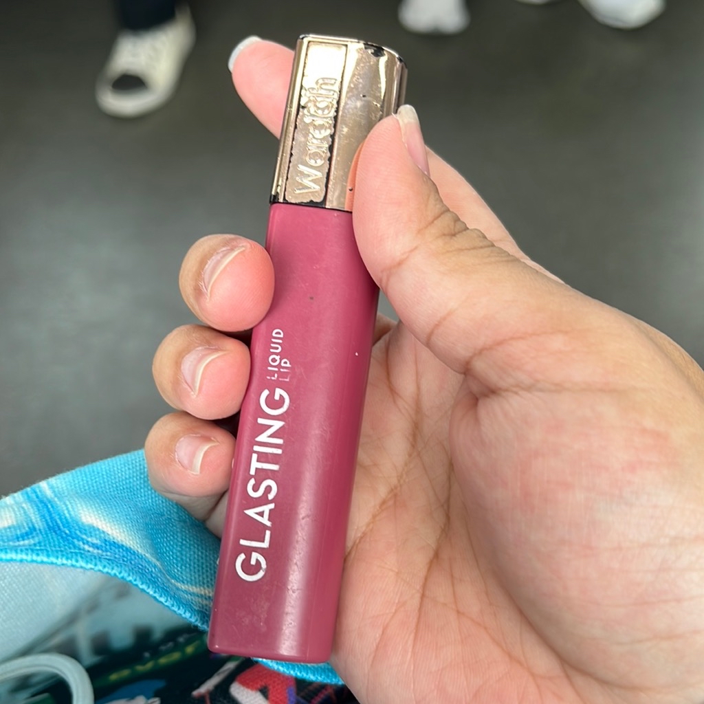 Glasting Liquid Lip - 11 Petal Blush imgfdn-739029c7-17e3-4a87-bf6a-7215cbc42b8e