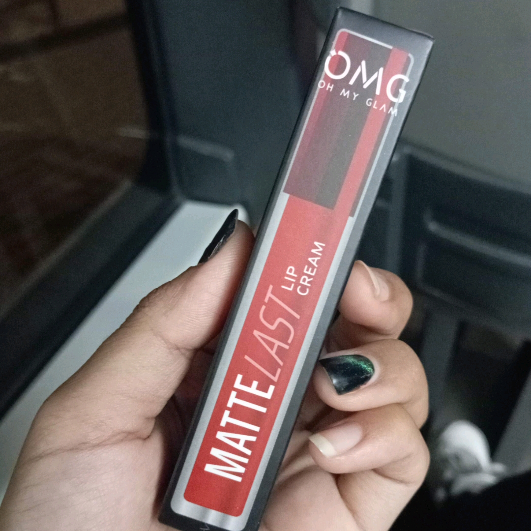 Oh My Glam Mattelast Lip Cream - 25 Ruby  imgfdn-6e4e4505-71cf-462a-a0ea-2c5aa574c069