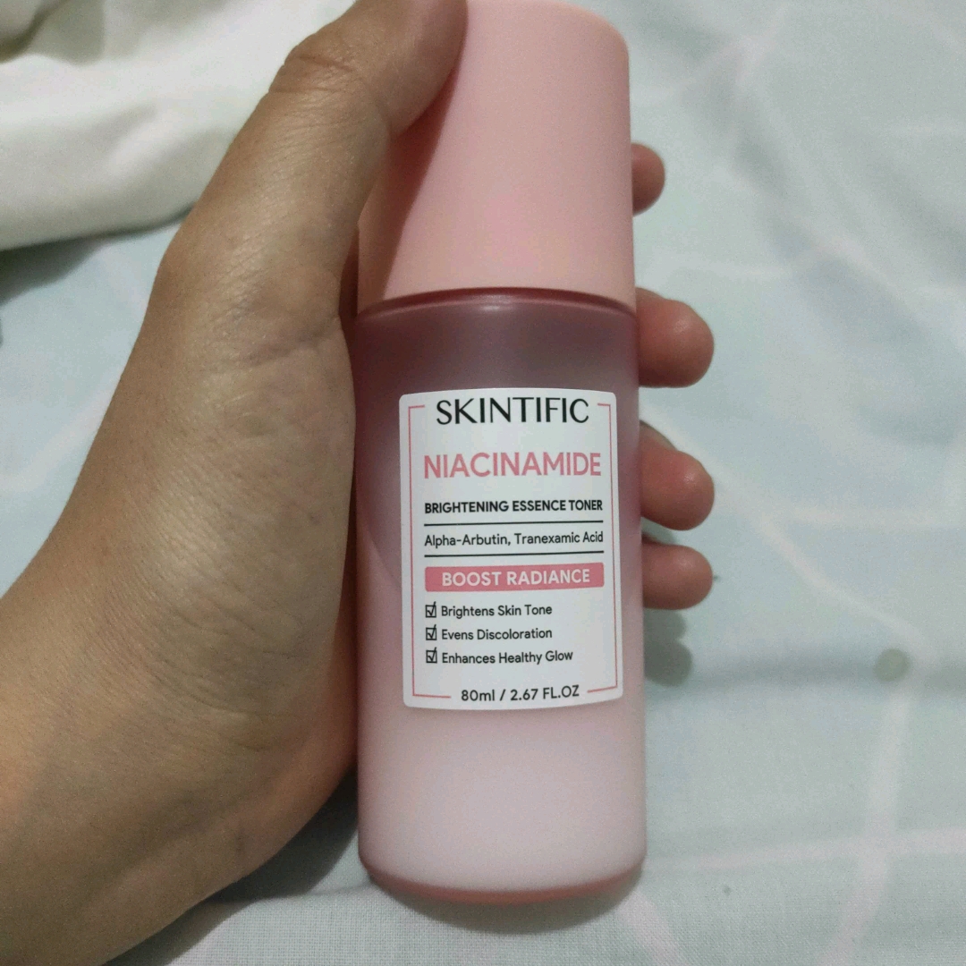 Niacinamide Brightening Essence Toner imgfdn-6f7d7b13-b796-44b0-b416-53fedd159355