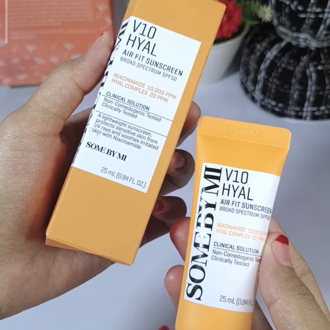 V10 Hyal Air Fit Sunscreen  imgfdn-52025a49-3aa3-4a6b-98bb-72f9ad45c94a