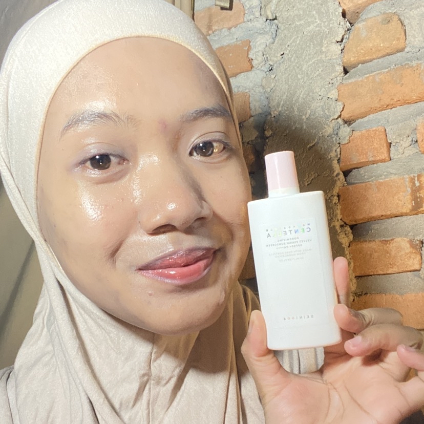 Madagascar Centella Poremizing Velvet Finish Sunscreen imgfdn-adb24de0-5cc1-48e0-b2f7-a47b83b31610
