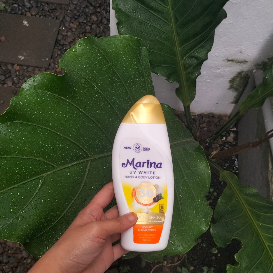 UV White Extra SPF 30 Lotion imgfdn-bccea4fc-a13c-496c-a1b6-60ad2a2d71cc