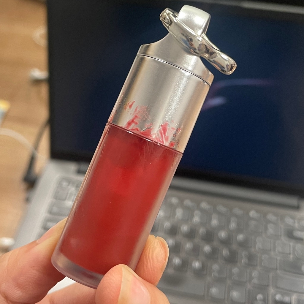 Tinted Glass H2Oil - Cherry Smash imgfdn-ba5dd570-0405-4b5e-8fd7-c3f64c614d43