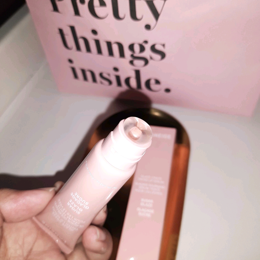 Glaze Craze Tinted Lip Serum - Sugar Glaze  imgfdn-e5210f02-6df3-4a19-ab28-4247377aab69