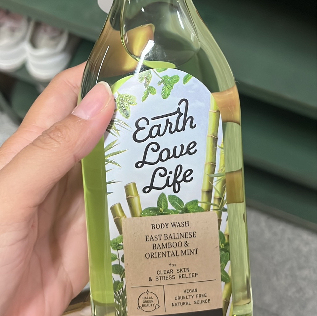 Body Wash - South Bali Frangipani & Tropical Coconut Water imgfdn-fced92ef-3b90-40cc-8d0e-863002e75317