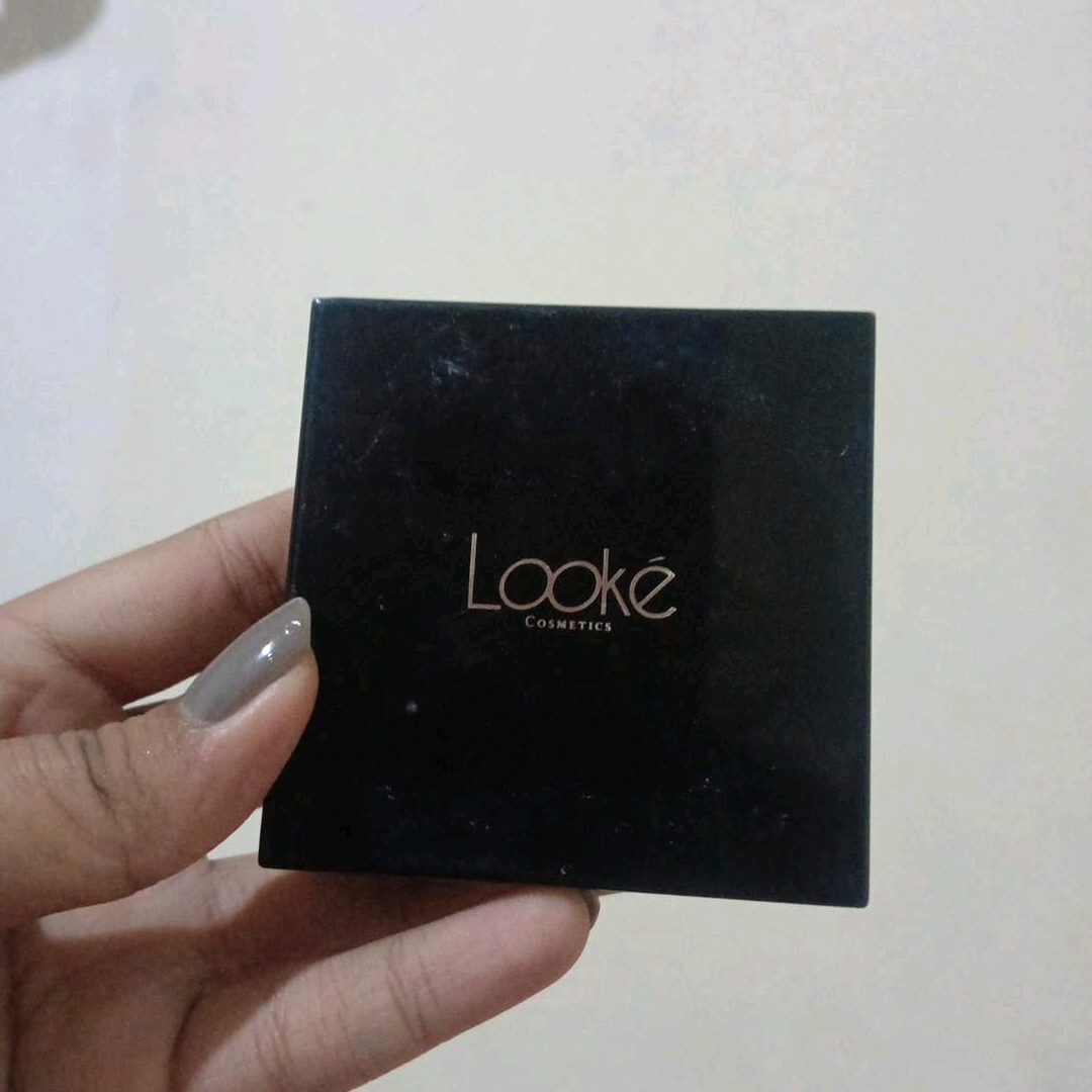 Holy Perfecting Pressed Powder - Minerva imgfdn-6a937466-2565-48b8-bd92-9273c8706d7c