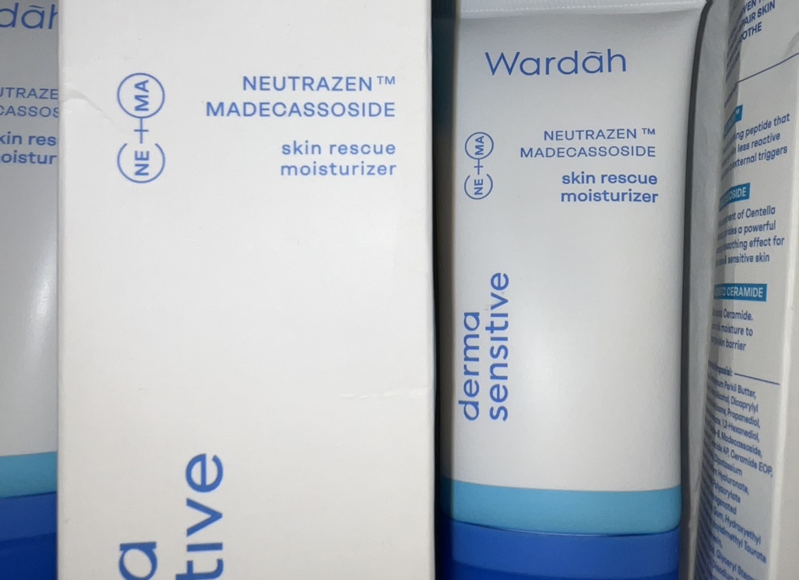 Derma Sensitive Skin Rescue Moisturizer imgfdn-b24adeb5-1b24-430e-adbd-16d358ad6156