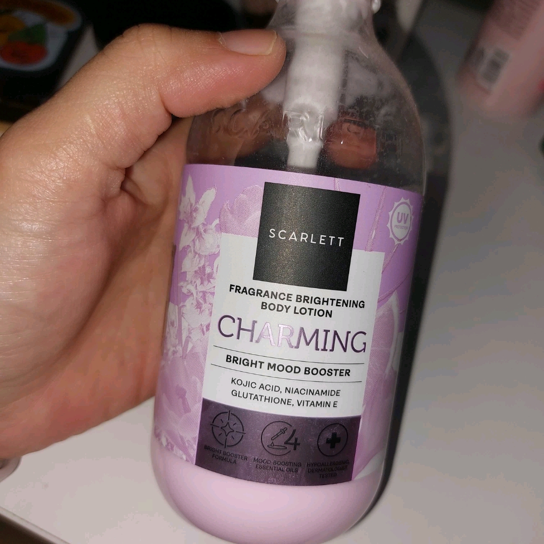 Bright Mood Booster Body Lotion - Charming imgfdn-8f49fd74-8f8a-44f6-91dc-abdd26f018f8