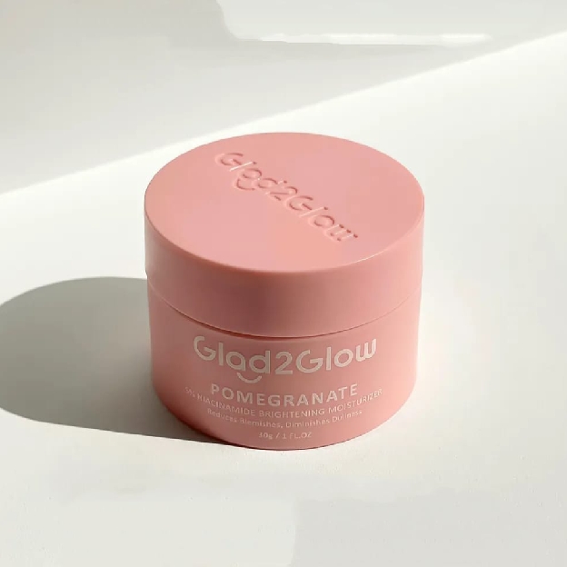 Pomegranate Niacinamide Brightening Clay Mask imgfdn-80e3c1e8-0e4e-43f3-a647-1757fcff747d