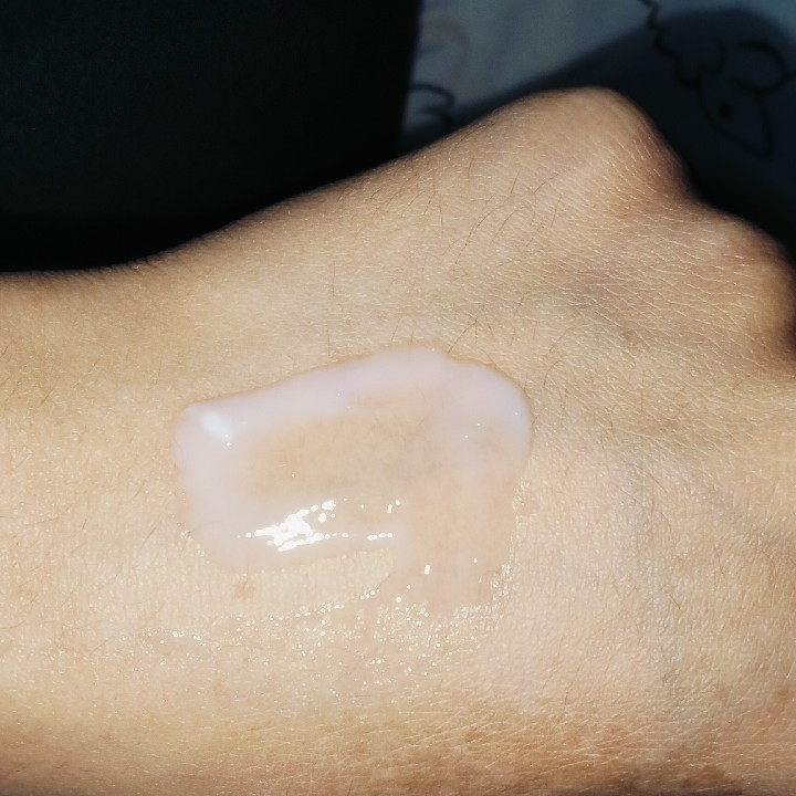 Healthy Bright Gluta-Hya Serum Burst Lotion - Smoothing Perfector imgfdn-0142e9b4-a7ff-496a-817a-583115494c7d