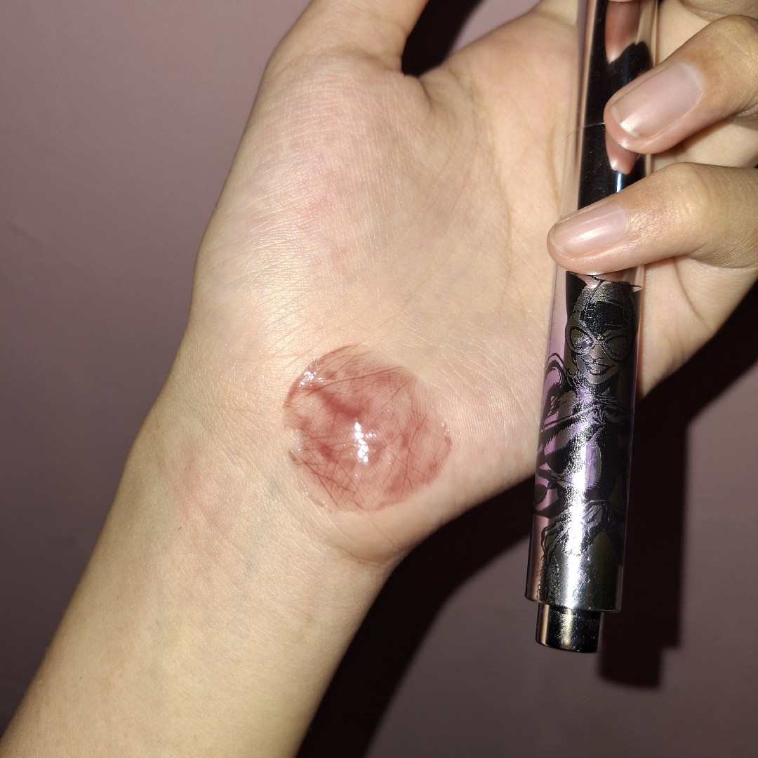 Ceraplump Tinted Lip Balm SPF25 PA++++ Batman Edition - Flirty imgfdn-d3a136cb-b668-497a-8243-f75d15805850