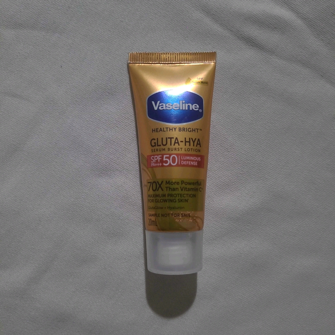 Healthy Bright Gluta-Hya Serum Burst Lotion - Dewy Radiance imgfdn-94c4971a-9a72-4085-a7af-67b946fe89ba