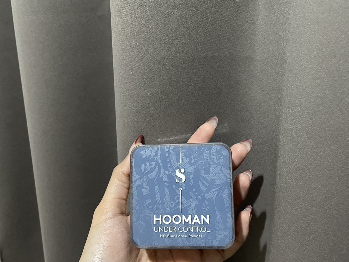 Hooman Under Control HD Blur Loose Powder - 04 Neutral imgfdn-aa46d8e7-8dda-41ce-93ce-631dc7eae15f