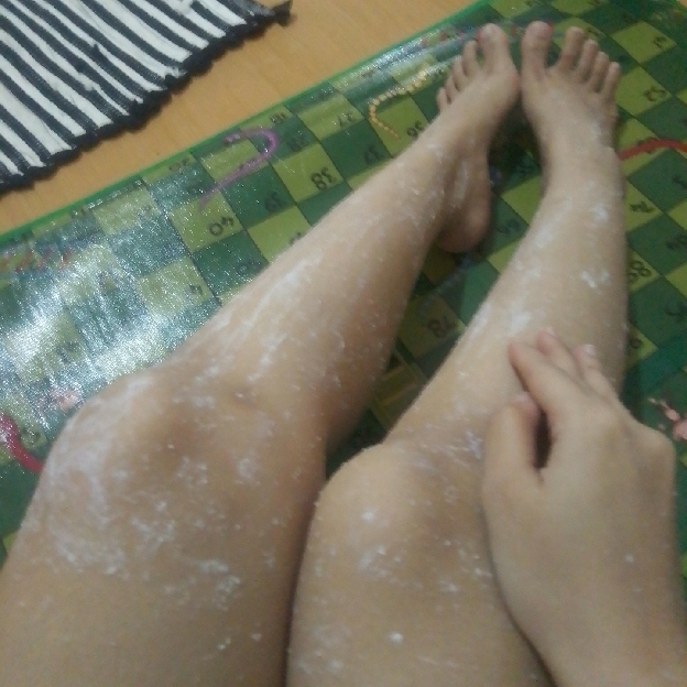 Skin Lightening Body Scrub - Sakura imgfdn-00870878-66e8-418a-b43d-14a258fbb955