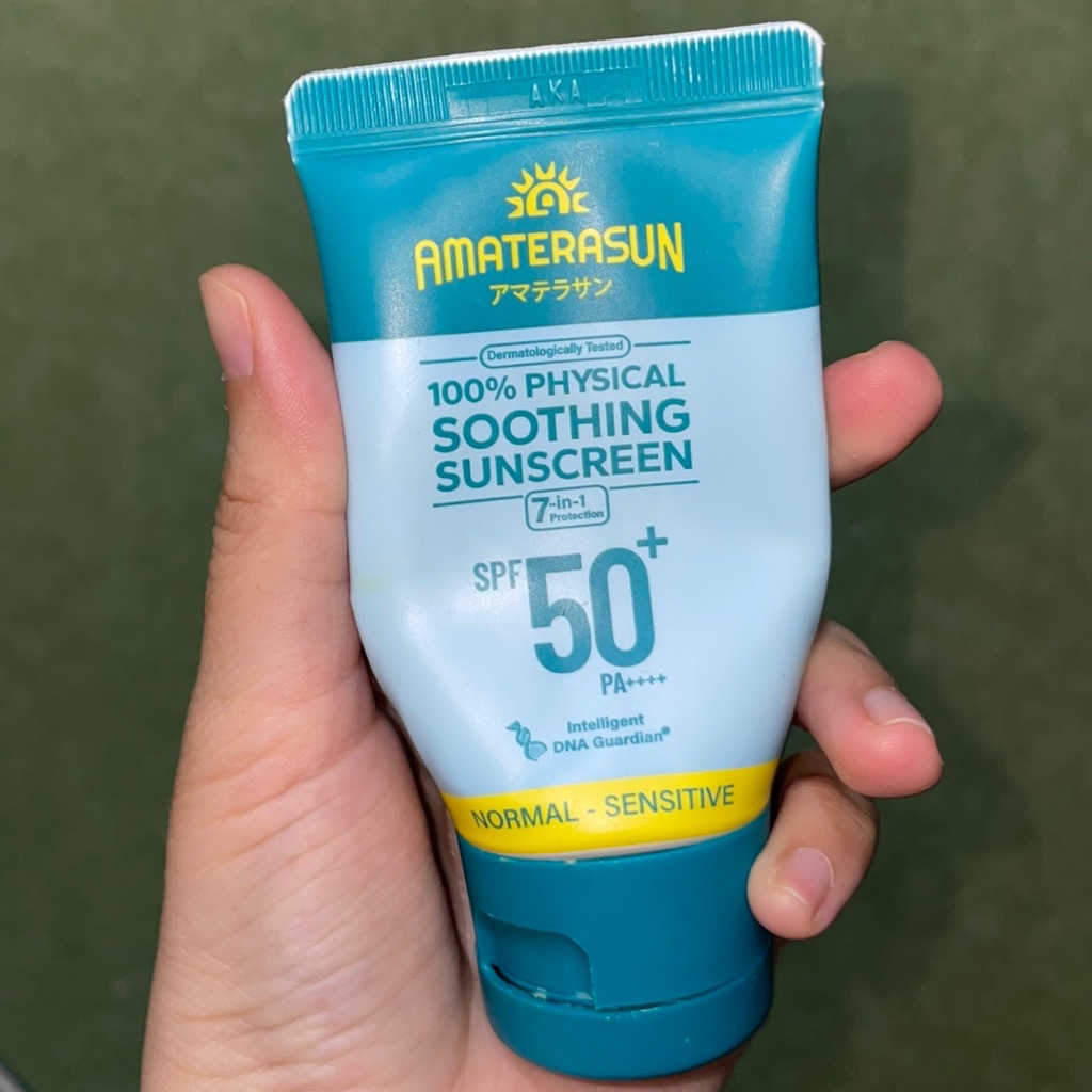 100% Physical Soothing Sunscreen SPF 50+ PA++++ imgfdn-63390361-2a0e-4115-ae9a-ddd4774e589d