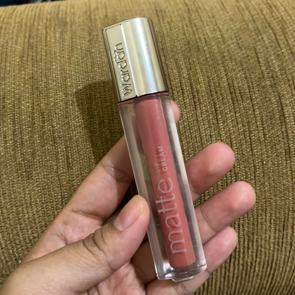 Exclusive Matte Lip Cream - 03 See You Latte imgfdn-ee0b95ea-f84e-4dfb-836e-3a24bf259535