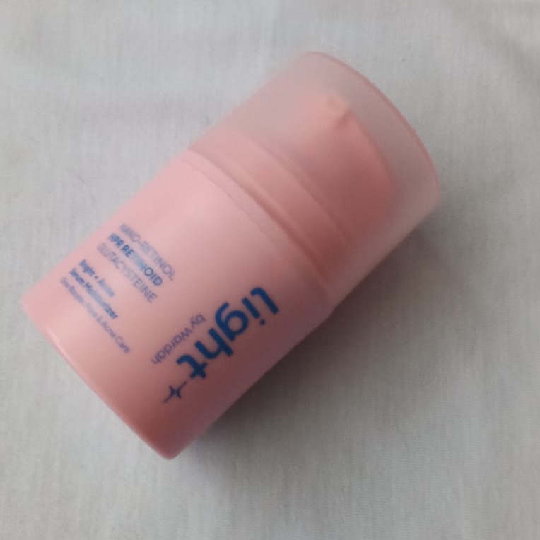 lightMoisturizer HPR Retinoid Bright + Acne Serum Moisturizer imgfdn-4aafe5fd-1266-4ee2-9ac9-b3a2b2b08083