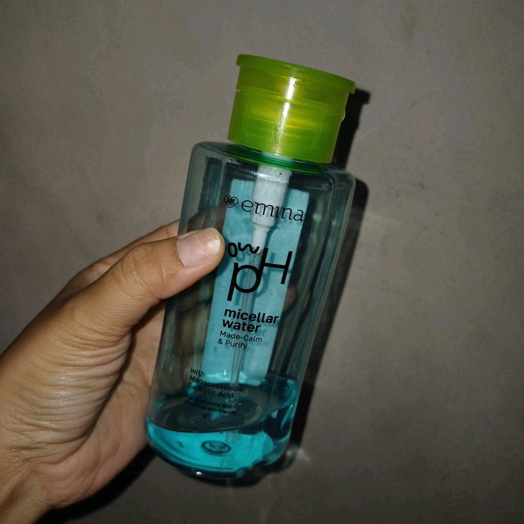 Low pH Micellar Water Made Calm & Purify imgfdn-cc0ec9f6-3bfa-4c15-a15e-ea93975a4572