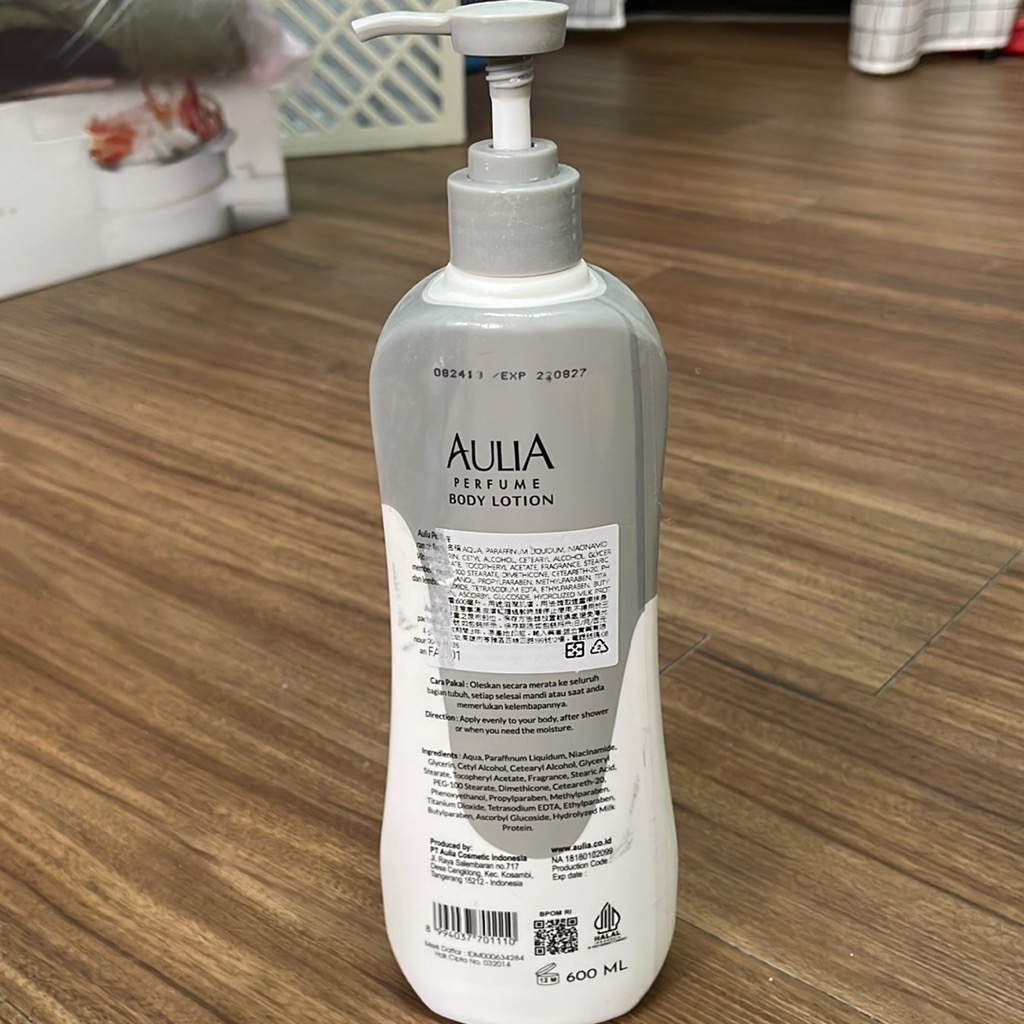 Perfume Body Lotion - Milky imgfdn-40f94cf7-2d20-4d10-8b9f-340cc78c996b