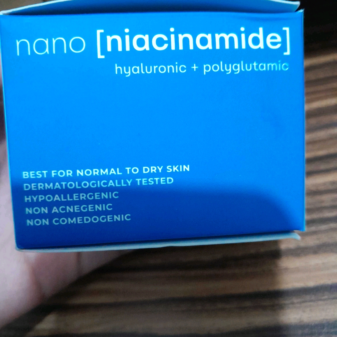 Hydrashot Intensive Moisturizer imgfdn-a3dc4d2e-807a-4ee0-80a1-2120a8a59f75