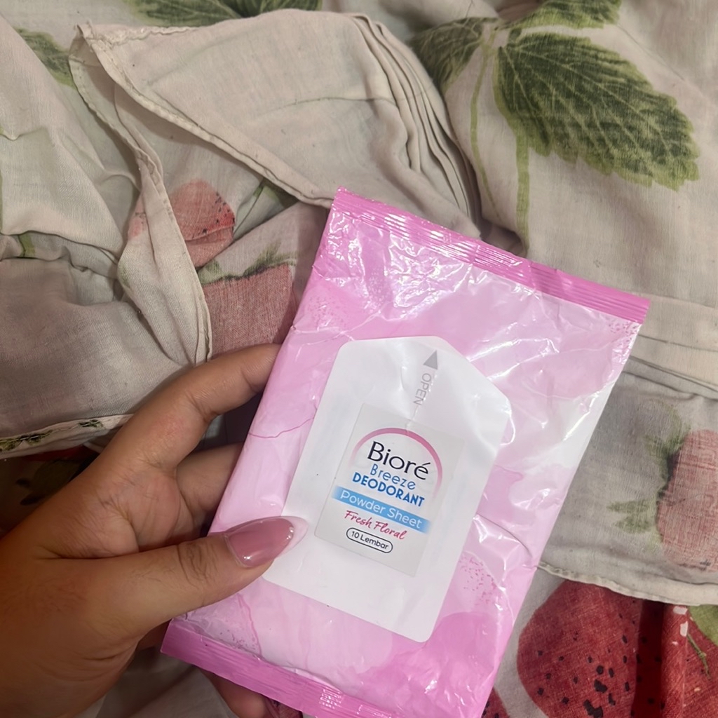 Breeze Deodorant Powder Sheet - Fresh Floral imgfdn-390a326d-e1ad-4e58-9ff7-da286f529595