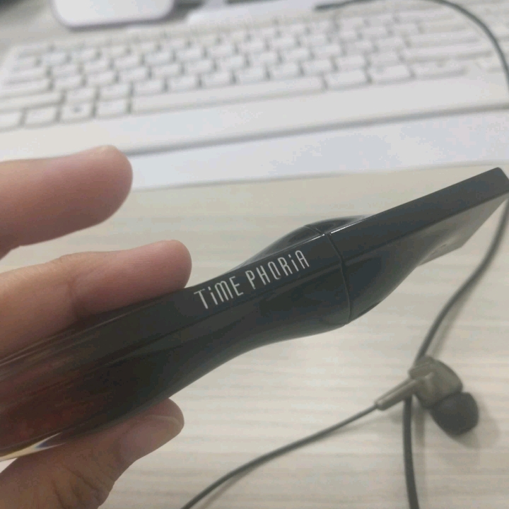 Stellar Dust Lip Stain - 10 Axion imgfdn-4f148431-3426-4197-a24a-770174ae4471