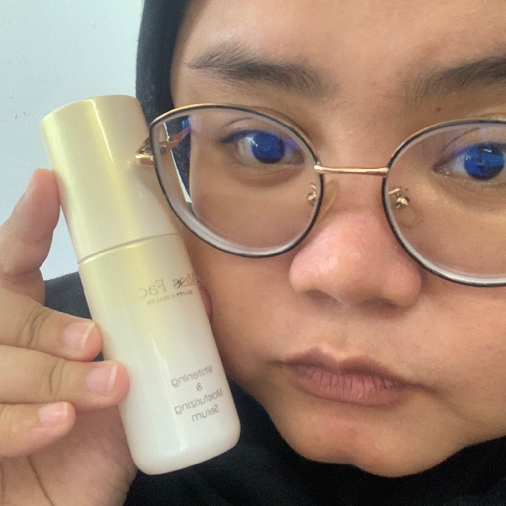 Whitening and Moisturizing Serum imgfdn-c4a85350-add7-4823-a721-89857e5d352c