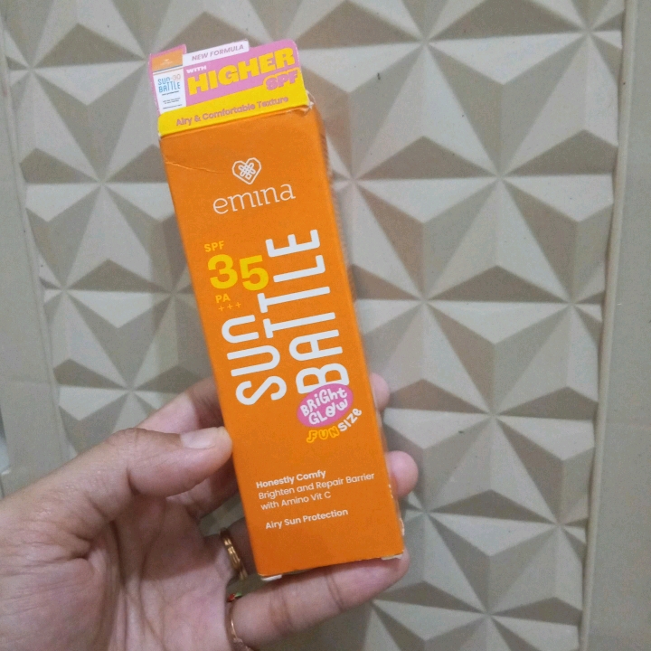 Sun Battle Bright Glow SPF 35 PA+++ imgfdn-a7a476ff-b618-49fd-a30a-40d98830122d