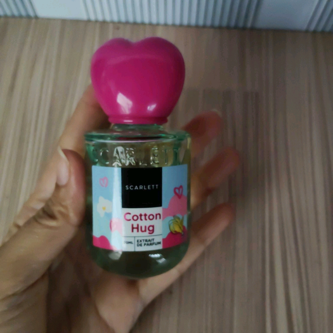 Cotton Hug Extrait De Parfum  imgfdn-bbf4ef52-af48-41ff-9e33-c5cf1c10def4