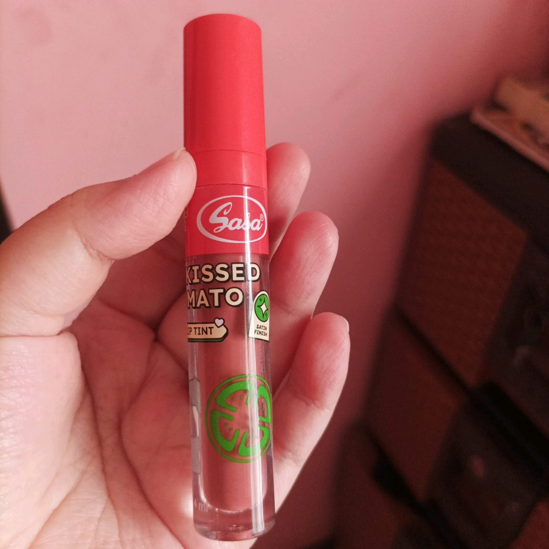 x SASA Lip Tint - Sunkissed Tomato imgfdn-224f2dd1-d828-4f29-b3db-13cbda62e96a