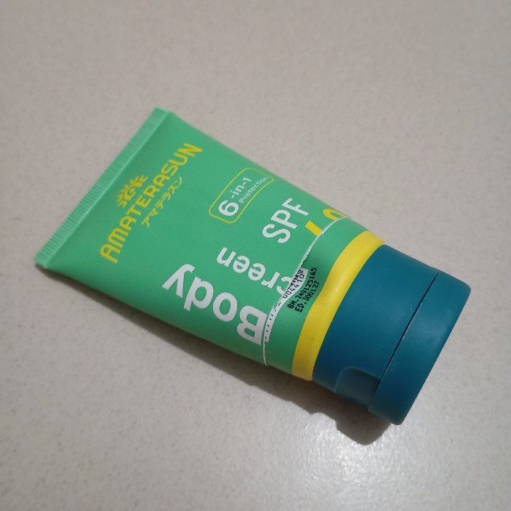 UV Body Sunscreen SPF 40 PA++ imgfdn-3d1b93b9-8653-428a-8fe8-c1cd51c3ce54