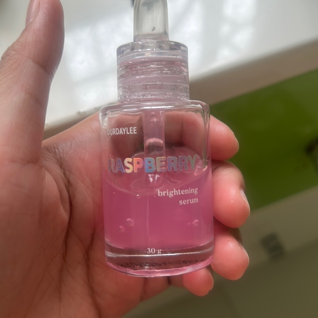 Raspberry Brightening Serum imgfdn-5915b47a-fc63-409e-8278-5df3a2a5bc92